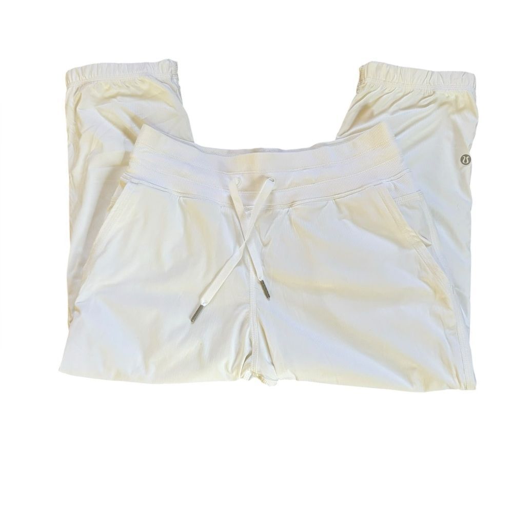 Lululemon Dance Studio Crop Pants Womens Size 4 White Pull On - Picture 4 of 11